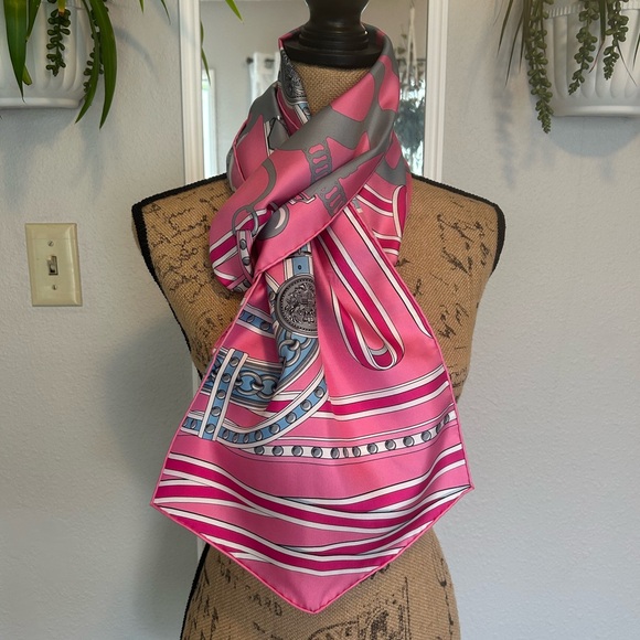 New Hermes Pink and Silver Scarf - Picture 2 of 4